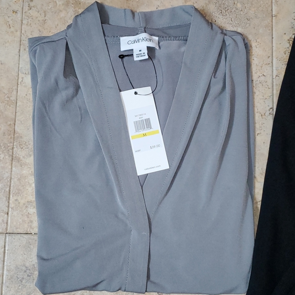 Final 🌼 NWT Calvin Klein Blouse